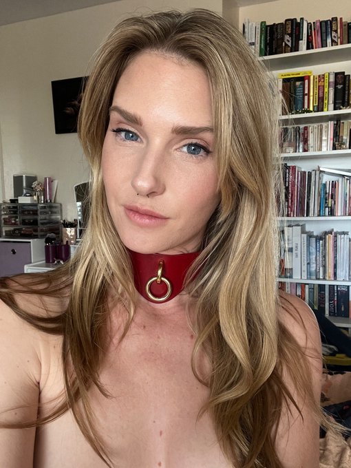 Loving my new collar ❤️ thank you Wei ! https://t.co/u1N3wxbhVL<a href="/tag/sunshine"class="tags"><span>#sunshine</span></a><a href="/tag/nude"class="tags"><span>#nude</span></a><a href="/tag/mondaymotivation"class="tags"><span>#mondaymotivation</span></a><a href="/tag/mondaymood"class="tags"><span>#mondaymood</span></a>