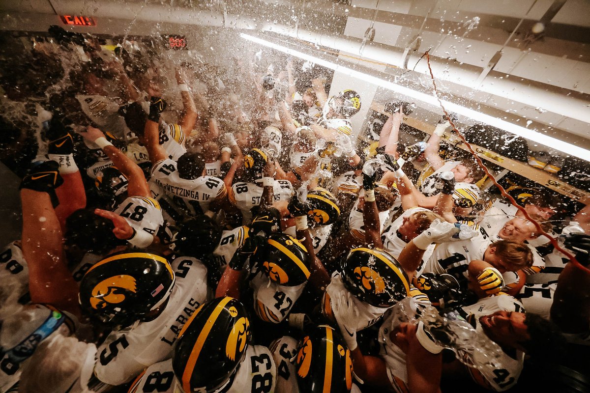 HawkeyeFootball's tweet image. Moments like this 👏

#Hawkeyes