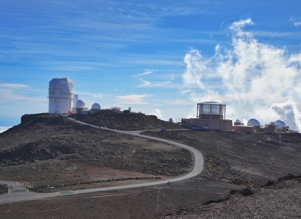 ChrisAstro's tweet photo. The Haleakalā National Park. Beautiful drive to get to the top of the 10,023 feet (3,055 m) shield volcano! 🌋☁️🌺
The 37th National Park I've visited.
#HaleakalāNationalPark #volcano #ShieldVolcano #Haleakalā #VolcanoNationalPark #NPS #NationalPark #USNationalPark
#Hawaii #travel #visitHawaii #exploreHawaii #MauiHawaii #Maui #abovetheclouds