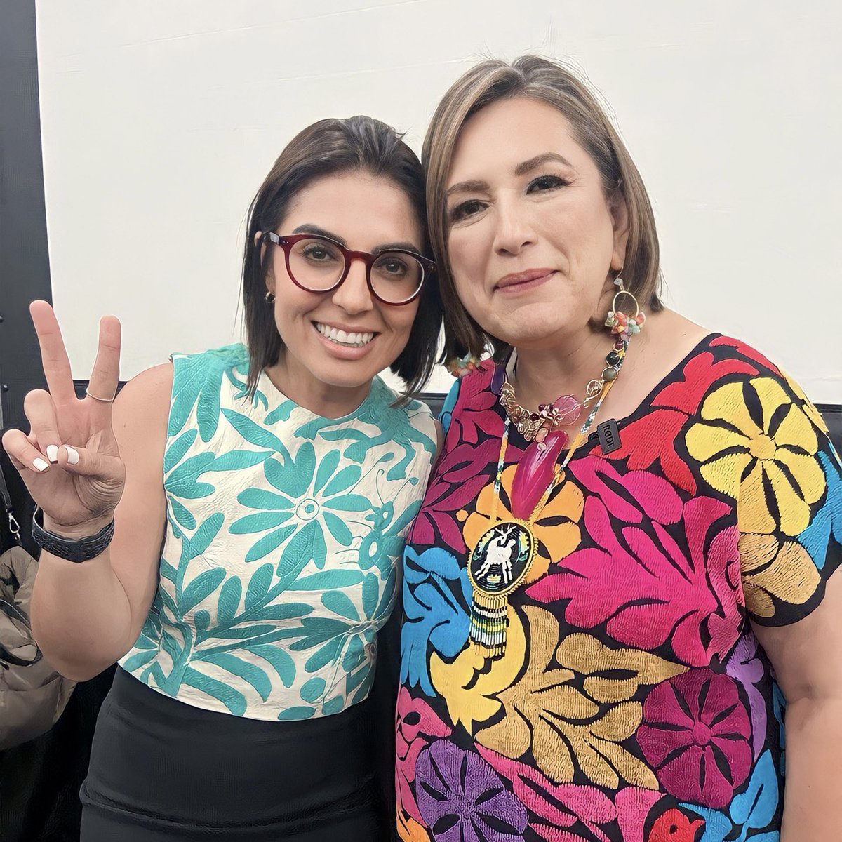 mirellemontes's tweet photo. ¡#Xalisco presente en el Encuentro Nacional Mujeres de Acción! 💙💖🤞🏼

Fue un encuentro muy emotivo, más de 5 mil mujeres de todos los Estados nos unimos inspiradas por grandes líderes políticas. https://t.co/na42FeS8dU
