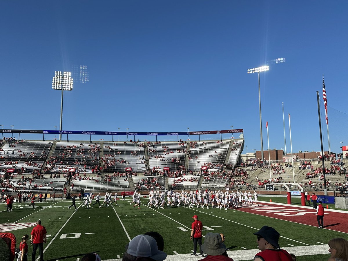 AKsconsin's tweet photo. Let’s Go Bucky! On Wisconsin! @BadgerFootball https://t.co/f2IvqrKpZl