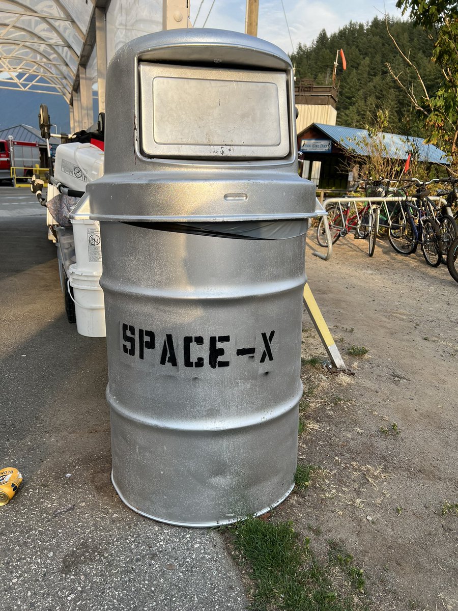 zhenv5's tweet photo. #Space-X https://t.co/5xnZZY92rl