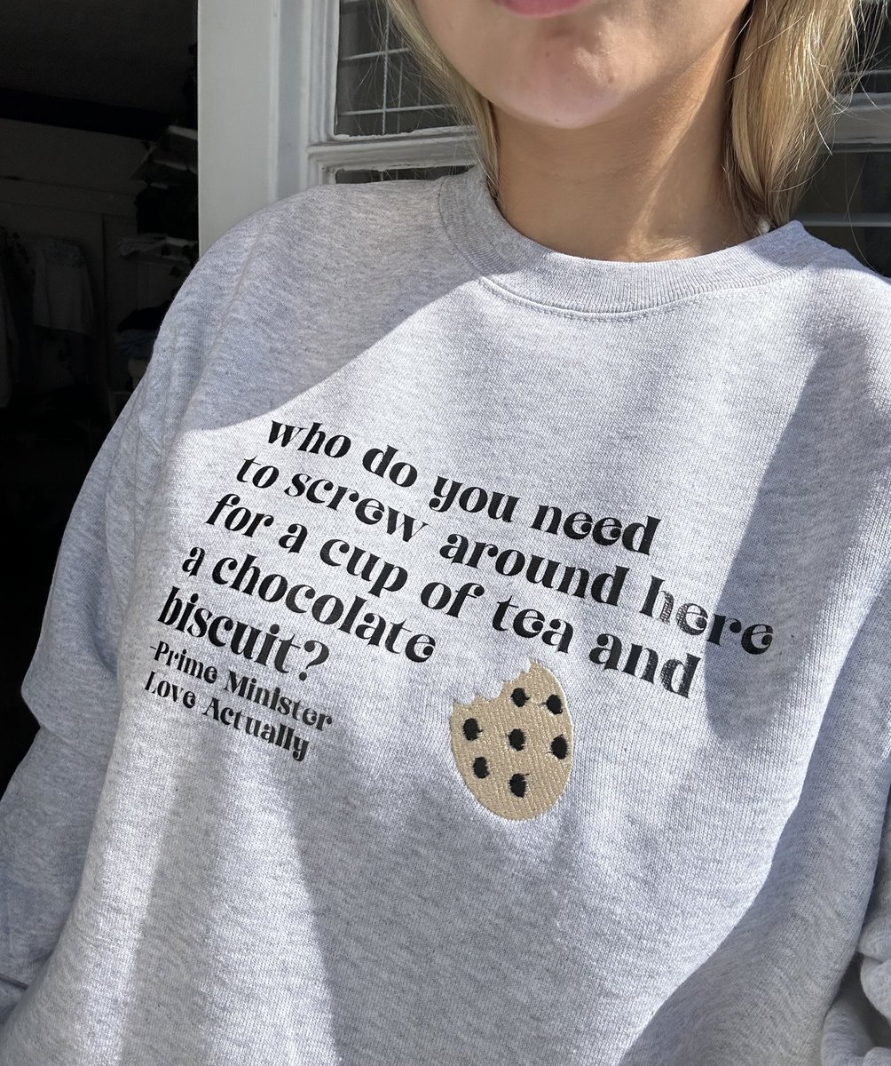 toriembroidery's tweet photo. MY NEW FAVOURITE CHRISTMAS SWEATSHIRT EVER https://t.co/XnqQMgLS8X