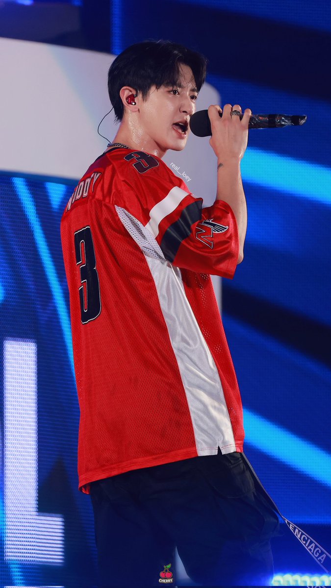 real__loey tweet media