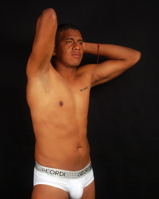 Hola c&oacute;mo est&aacute;s? https://t.co/naHPhViqzu https://t.co/1nVYniS1Ua<a href="/tag/colombia"class="tags"><span>#colombia</span></a><a href="/tag/modelo"class="tags"><span>#modelo</span></a><a href="/tag/viral"class="tags"><span>#viral</span></a>