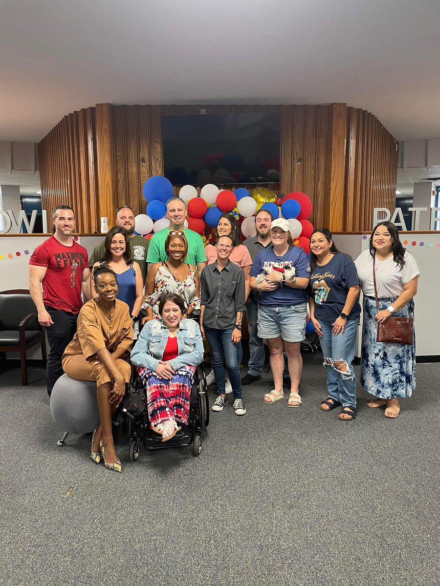 Once a patriot, always a patriot! The class of 1997 had a little elementary reunion in conjunction with their 20th high school reunion. It was so fun to get together and see everyone again @BowiePatriots !