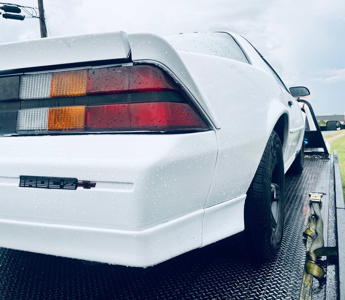 TheVIP1969's tweet image. “Should I get a skybox or an ’89 IROC? It’s always poppin’ at the IHOP”- @ActionBronson