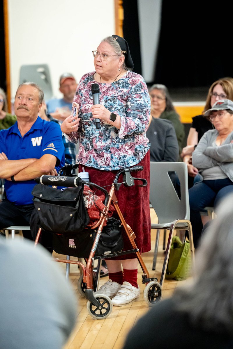 It was great to join our Interlake-Gimli candidate, Sarah Pinsent-Bardarson, for the Eriksdale ER townhall.
I know folks here are worried about their health care – that's why a Manitoba NDP government will take action to fix health care and get a new ER built in Eriksdale.