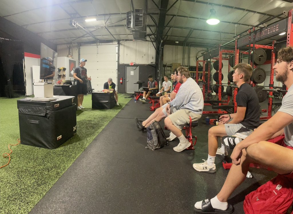 Continuing to grow as a staff so we can lead the best development of athletes in the state. #SharpenYourEdge 

@SportAdvantEDGE
