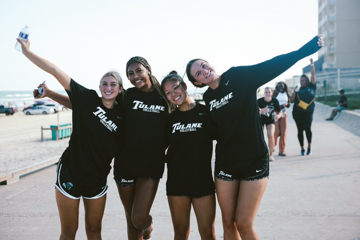 GreenWaveVB's tweet photo. The beach 🌊 are on island time 🏝️😎

#RollWave🌊|#GrowWave https://t.co/QLsvCvKscw
