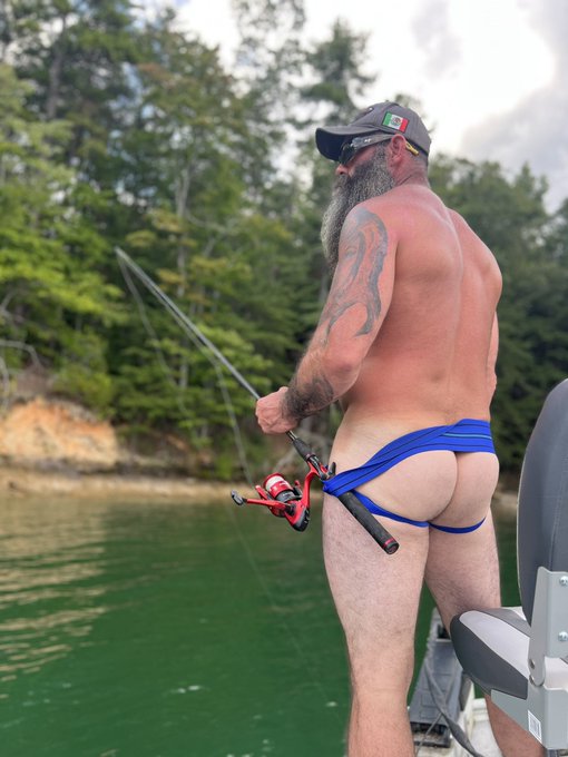 Like my fishing pole holder? https://t.co/e78qRofHpv