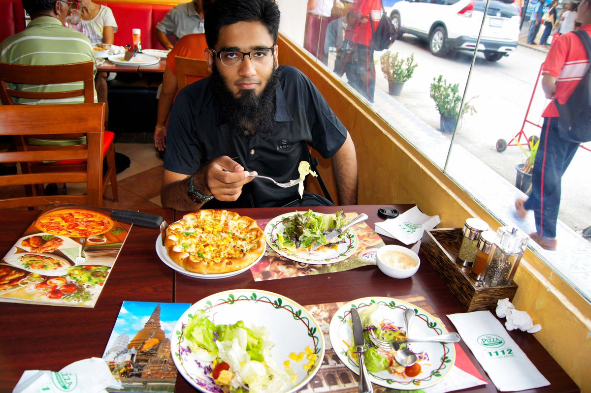 Bringing a taste of Pakistan to Thailand with every glorious bite of The Pizza Company's pizza! #PizzaCompany #PakistanManEatsPizza #ThailandEats #FoodTravels #DeliciousPizza #FoodiesofThailand #ThePizzaCompany