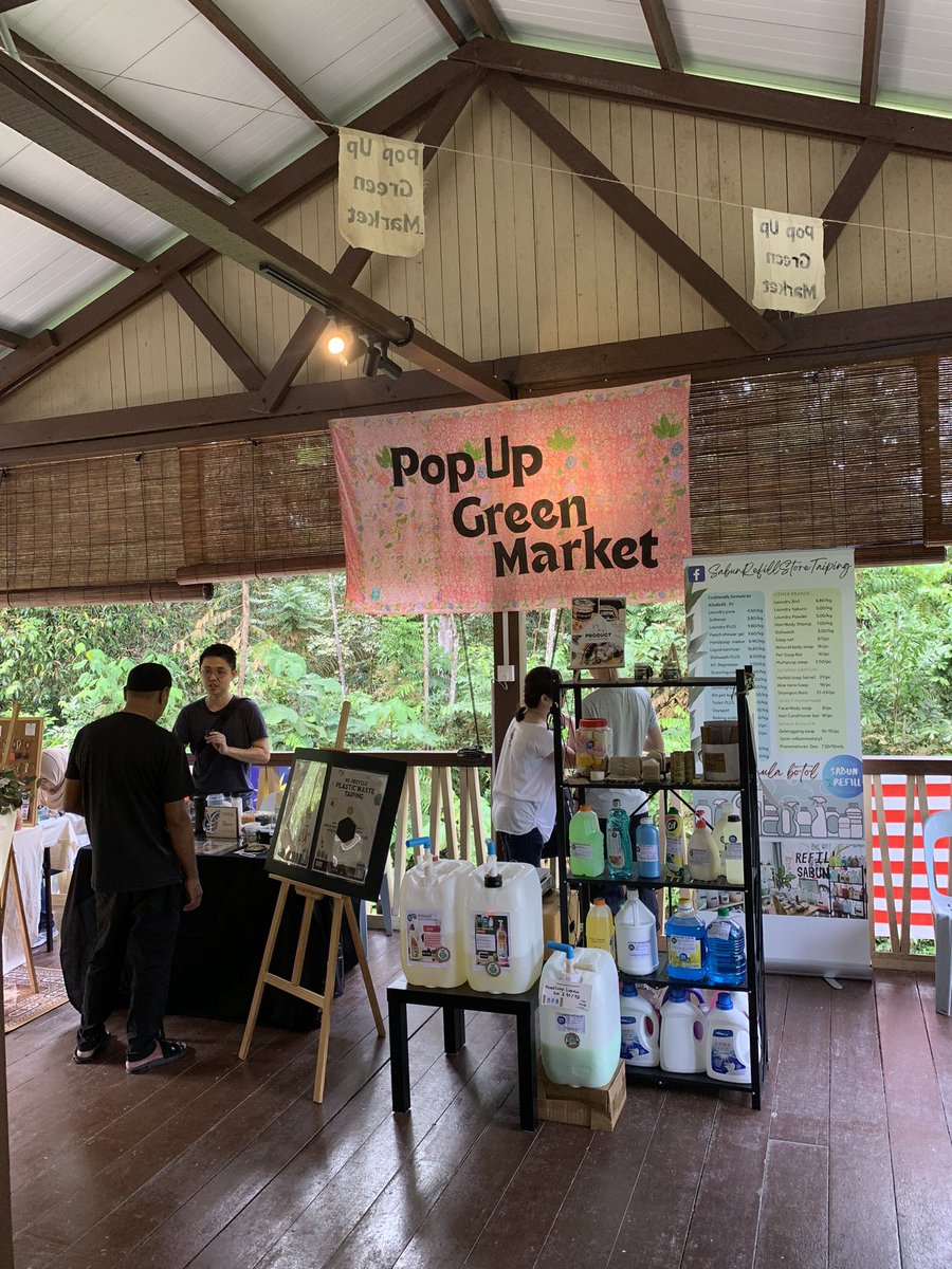 twet_taiping's tweet photo. Pagi tadi hiking bukit larut sekejap, kebetulan ada mini event dekat kaki bukit larut. Pergi la singgah,sampai pukul 5 petang katanya. https://t.co/bgs1pIJyvW