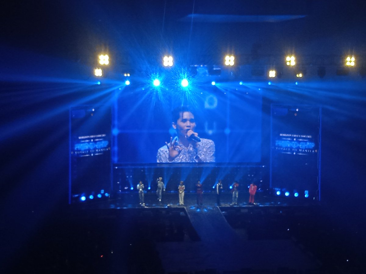 Cal2071kim's tweet photo. What a wonderful concert that they have, the guests and solo performance, it was sooooo🔥 I've never regret to attend and watch them again to perform their debut song!
HORI7ON VOYAGE TO MANILA
#HORI7ON_1STCON #VoyageToManila 
#Friend_SHIP  #HORI7ON 
#WeAreOneForSeven #HORI7ON_KIM https://t.co/PaeWpztJAo