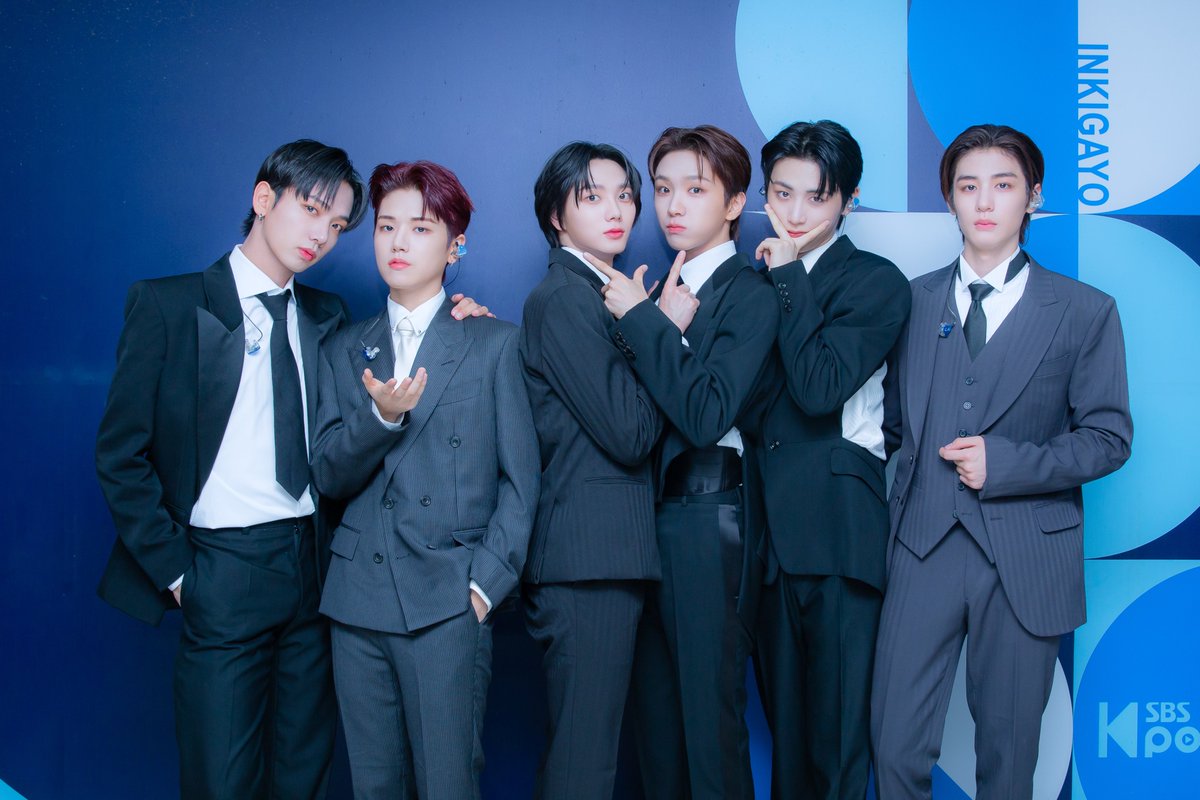 kpop_sbs's tweet photo. [👔] 230910 #착장인가

잠시 후 오후 3시 20분!
#인기가요 에서 만나요❤

#인기가요 #보이넥스트도어 #BOYNEXTDOOR #뭣같아 @BOYNEXTDOOR_KOZ https://t.co/NyxEan95KO
