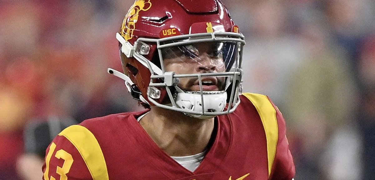 RookieWatxh's tweet photo. Caleb Williams put together another CRAZY performance for the third straight week:

• 19/22 (86%)
• 300 passing yards
• 21 rushing yards
• 4 total TD’s 
• 158.33 passer rating

And he did it in just ONE half.

Earlier this week, Williams said that he wants to win “eight” Super Bowl’s once he’s in the NFL.

If he keeps playing like this, ANYTHING is possible 😳