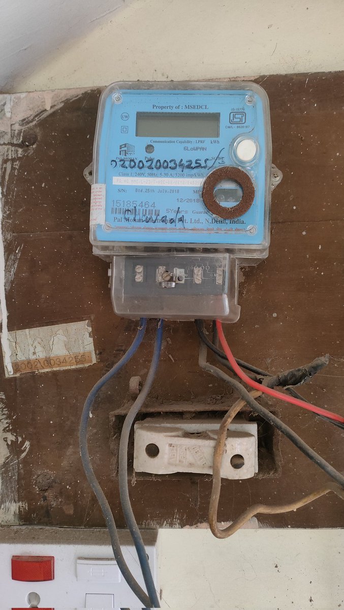 neocustoms's tweet photo. My meter is not showing units. Its faulty . i complain many time @MSEDCL why should we Pay any Charges for repairing. Plz look into it @MSEDCL https://t.co/RGFVKdZDZl