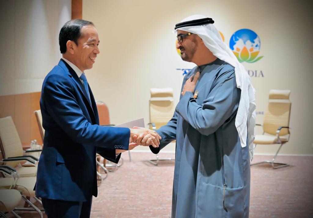 Bertemu empat mata dengan sahabat saya, Presiden Persatuan Emirat Arab Mohamed bin Zayed Al Nahyan di sela-sela KTT G20 di New Delhi, India, kemarin.