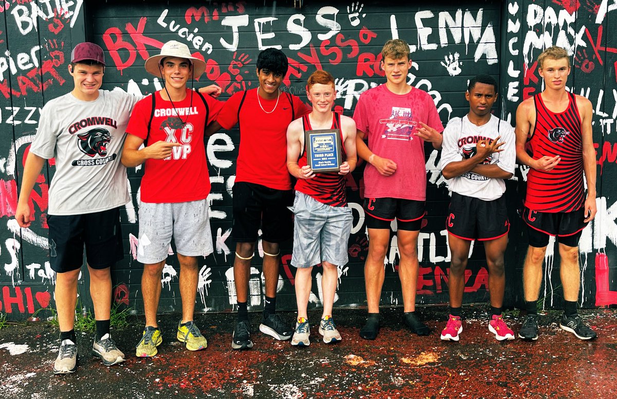 CHSCrossCountry's tweet photo. Cromwell had a great day at the Stratton Brook Invitational. Varsity boys earned a plaque by finishing 3rd overall out of 12 teams for the small school division. JV boys also finished third as a team in their race! @_CHS_Sports_ https://t.co/9W5D132pqz