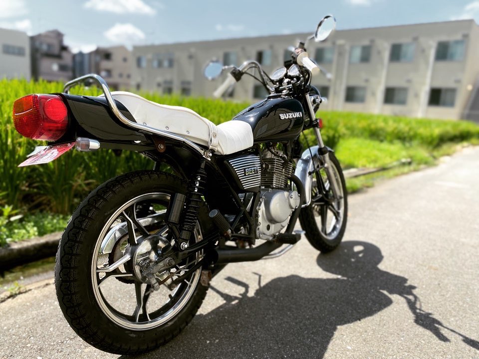 Taidaifactory's tweet photo. 黒×銀×白GS400仕様完成!
#gn125
#gn125h
#スズキ
#125
#mortorcycle#改造#youtuber#custom#scrambler#趣味#バイク好きな人と繋がりたい#4st#カスタム#バイク男子#バイク
#原付二種
#gn250
#タイダイファクトリー
#旧車 https://t.co/n0Bwuqw6fK
