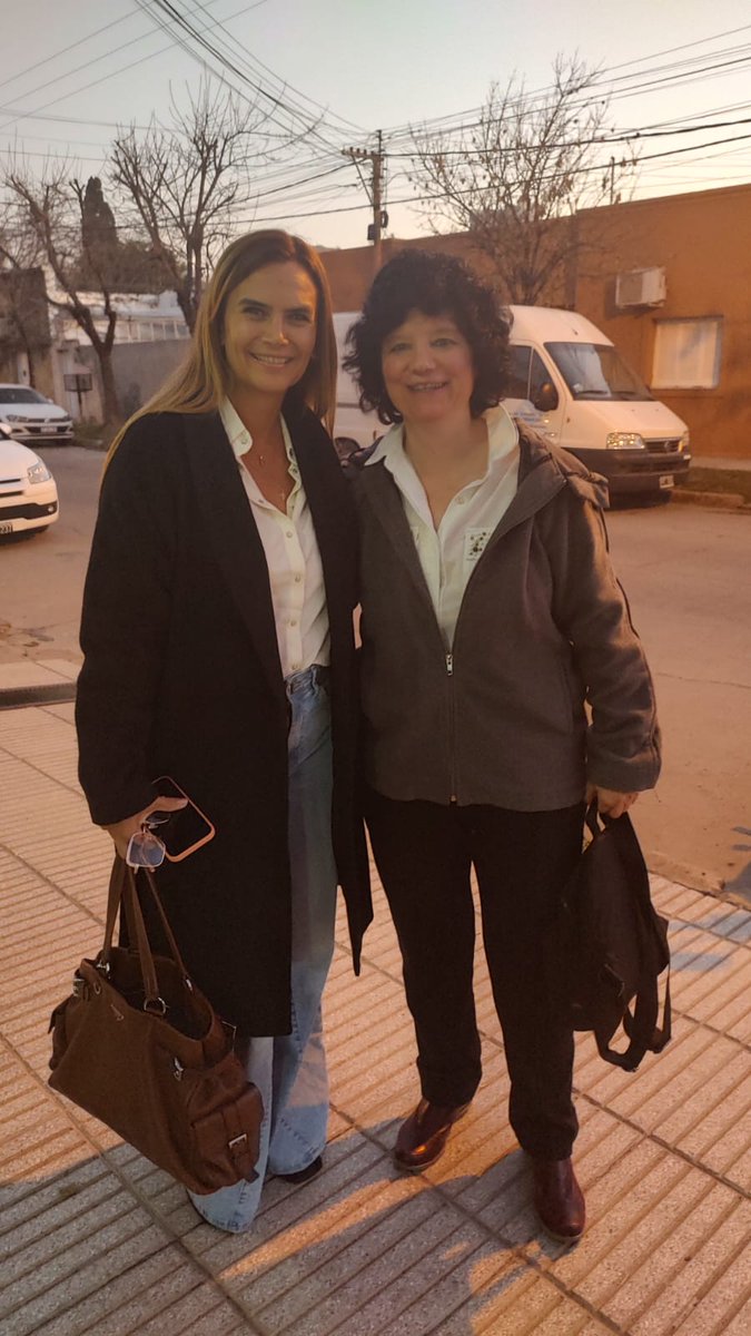 Palabras de <a href="/Malfesi/">Silvia A. Malfesi</a>, presidente del Partido Libertario de Santa Fe que recibí hoy:
"El acuerdo programático celebrado entre la agrupación que lidera Amalia Granata y Partido Libertario permitirá que mañana domingo 10 de Sep.  el pueblo santafesino le de una VERDADERA Y TREMENDA