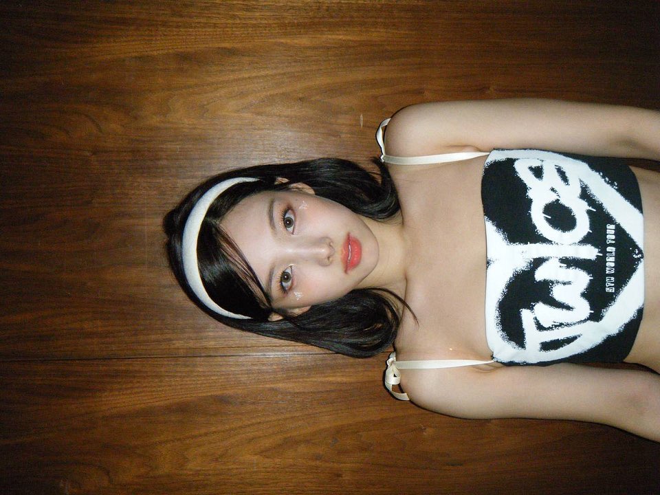 SubjectKpop's tweet image. Nayeon's Instagram update

🤎LONDON🤎

#TWICE #트와이스 @JYPETWICE