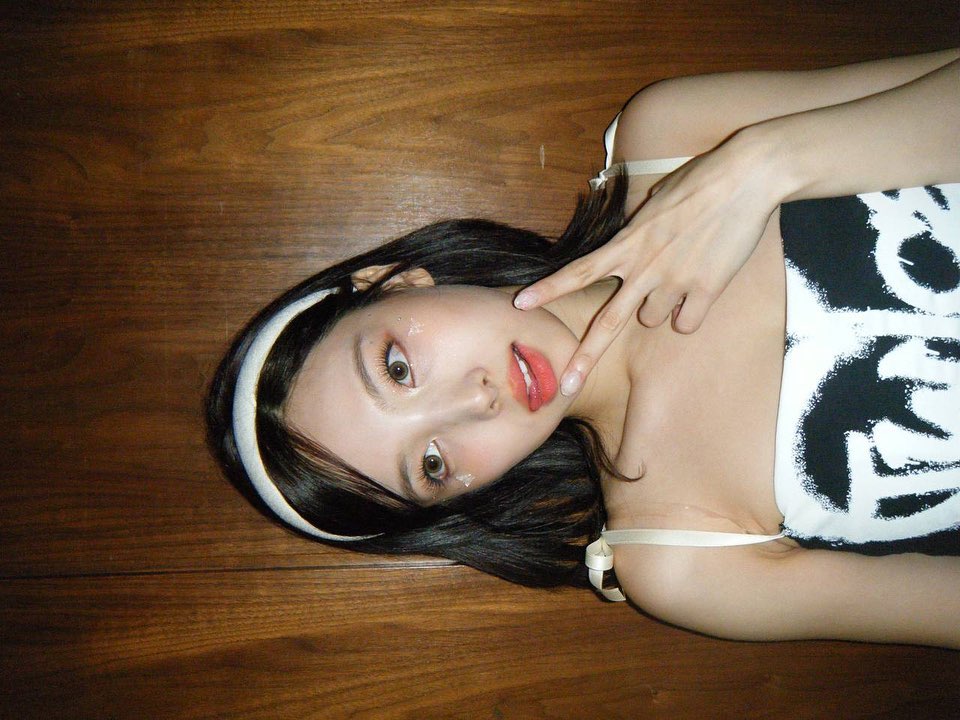 SubjectKpop's tweet image. Nayeon's Instagram update

🤎LONDON🤎

#TWICE #트와이스 @JYPETWICE