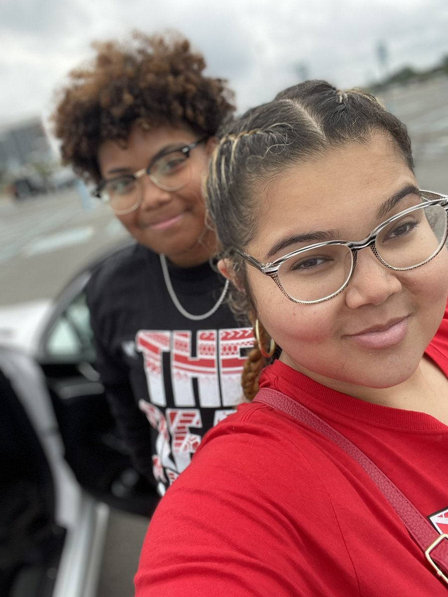 d3ya_Vu's tweet photo. #wweuniondale @WWE @its_esh_ https://t.co/BHBMOnYnpV