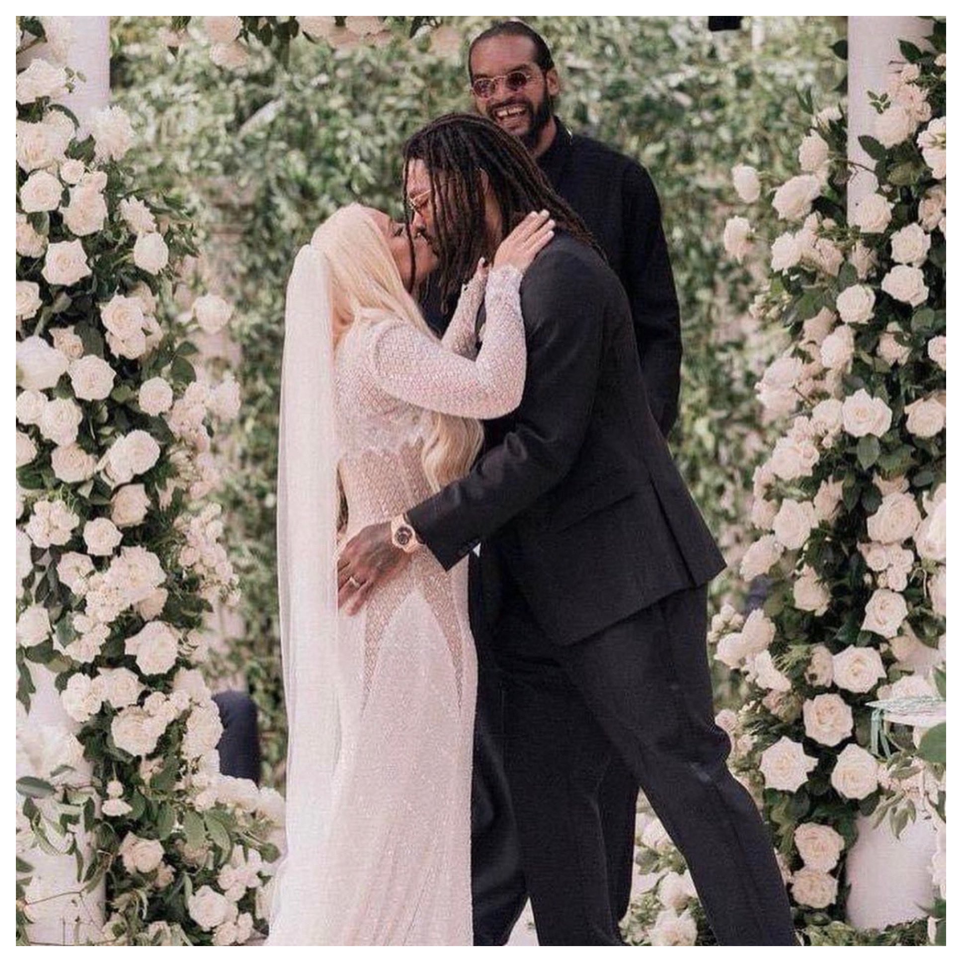 Who is derrick cheap rose married to