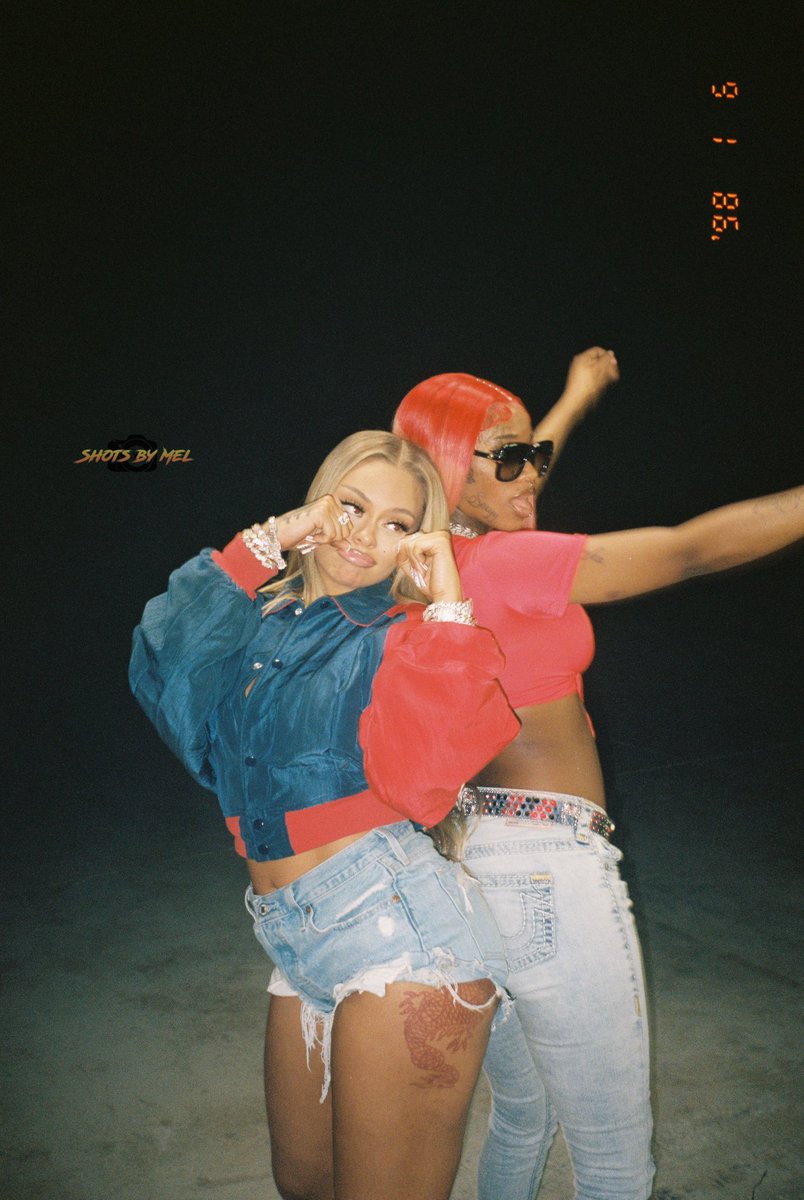 MelBeenJuiced's tweet photo. Latto and Sexyy Red on set of Peaches and Eggplants remix 🍑🍆
shot by me 📸 https://t.co/RPm5lQe8ro