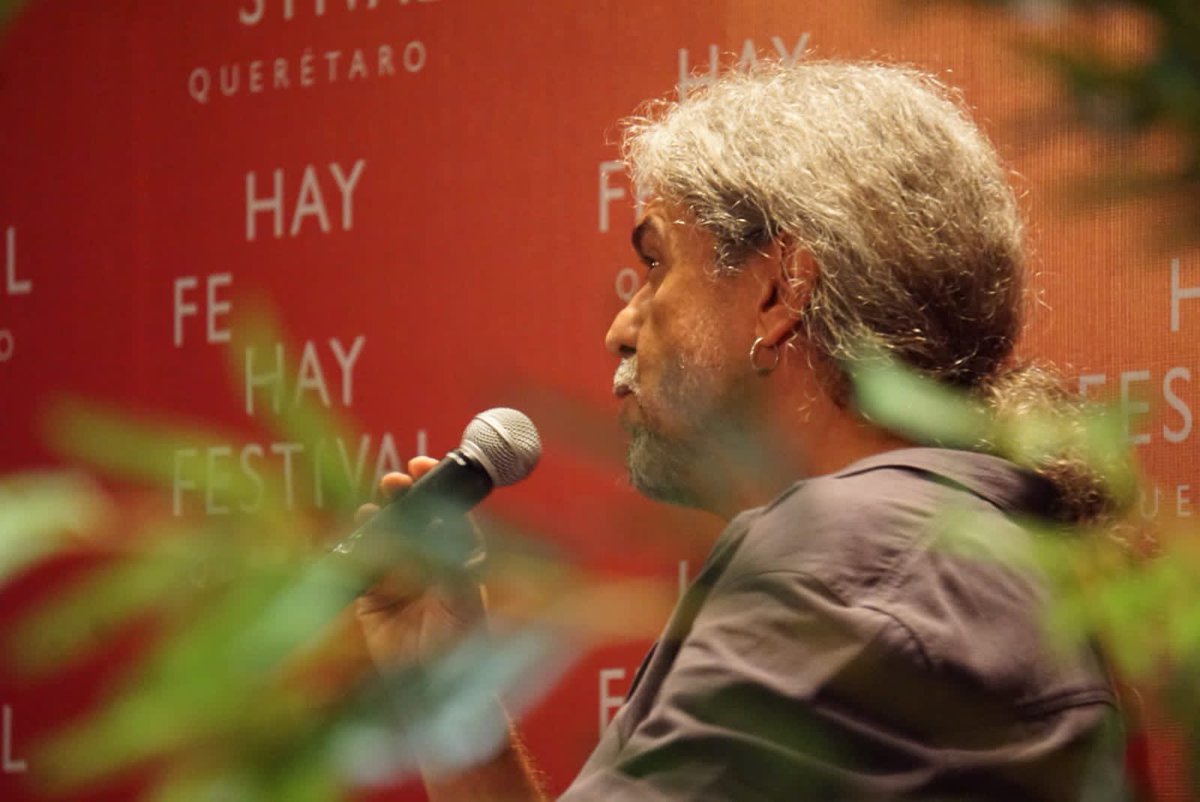 hayfestival_esp's tweet photo. 🎬 “Joaquin siempre dice lo que piensa, no tiene filtros. Lo valoro mucho por su honestidad. Él me buscaba como interlocutor, la película es una larga conversación”.

@LeonAranoa en conversación con @jmahrens en #HayQuerétaro23, con su más reciente documental sobre #JoaquínSabina https://t.co/GZnnaEdwcW
