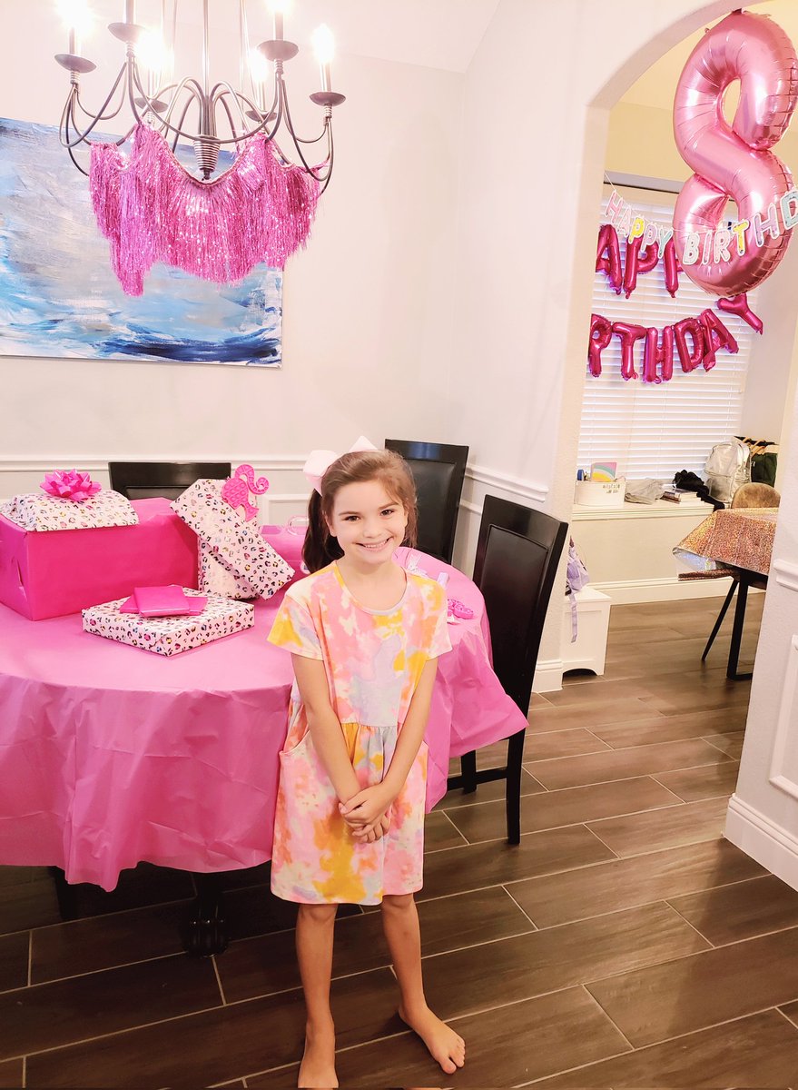 Teaching_IsLife's tweet image. And just like that.... Audrey's 8!!
#ThoseAndersonGirls #AveryMonster #BabyBop @sonofander82