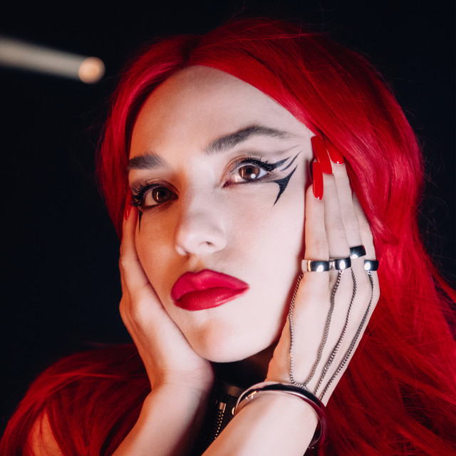 artist_anything's tweet photo. Oasis and LOONA are calling Ava Max AT 3AM!!! (GONE WRONG) https://t.co/jS7qNTrwlU