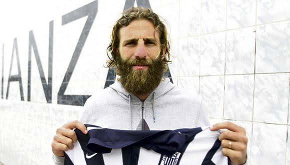 OutOfContext_AL's tweet photo. Alianza Lima tiene un nuevo Jefe del Departamento de Fisioterapia: Juan Pablo #Rolleri. https://t.co/lqQtqp4xdR
