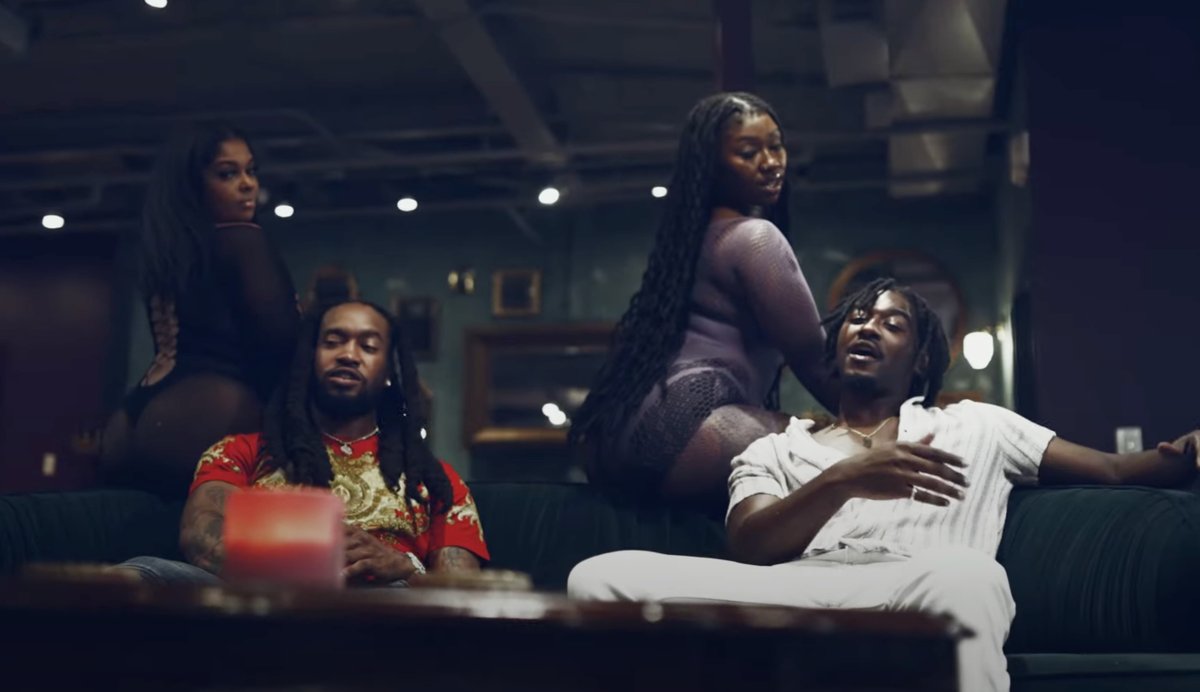 JUKEBOXDC's tweet photo. VIDEO: Bigg OC (@LoudFranklin) &amp; @God_Jani - "In My Hand" (Prod. @EMajorUnruly) https://t.co/afkOZOxxZm https://t.co/Dv20PjKHxE