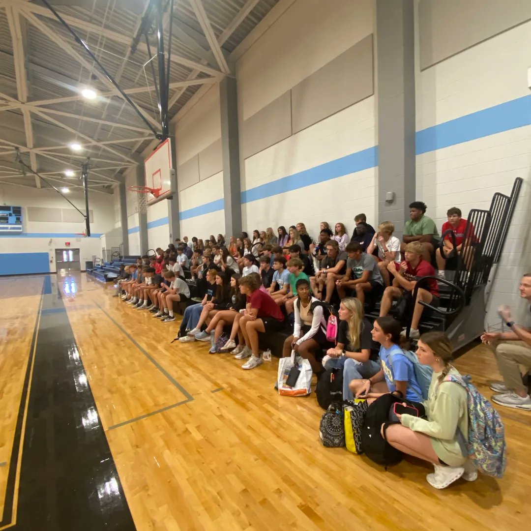 📸 Huddle Photo Dump

1. Tuscaloosa Academy

2. Brookwood High School

3-4. Northridge High School - 92 kids in attendance!!

God is good!!

#FCAGreater