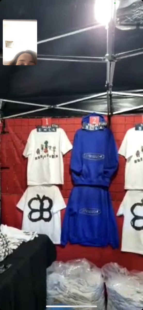 shout out a mi mamá que fue a comprarme merch de latin mafia porque yo no estoy ahí 😭😭