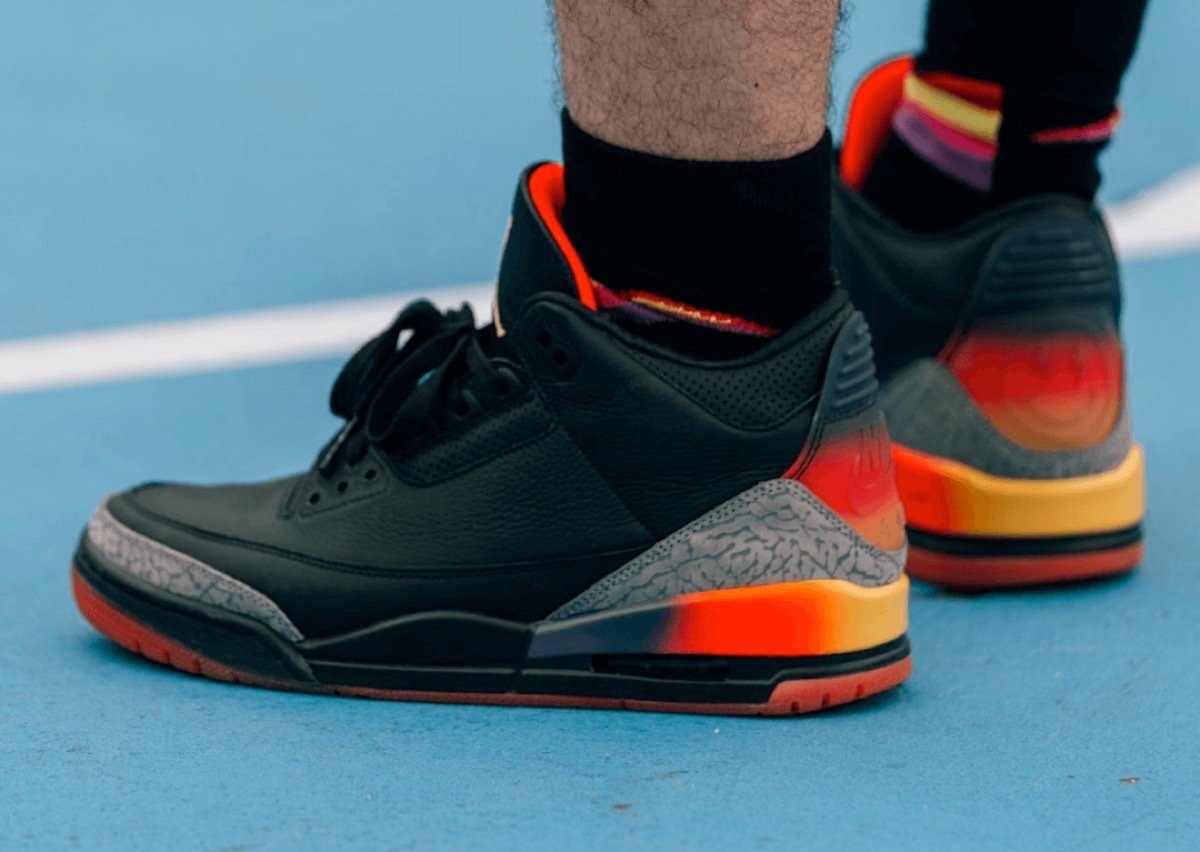 📅【 2024年夏頃発売 】📅
“J Balvin × NIKE AIR JORDAN 3 RIO (FN0344-001)”

👟J Balvinコラボ第4作目となるブラックベースのエアジョーダン3が登場🔥🔥
🔗sneakers-taro.com/entry/airjorda…

#JBalvin #エアジョーダン3 #スニーカー抽選