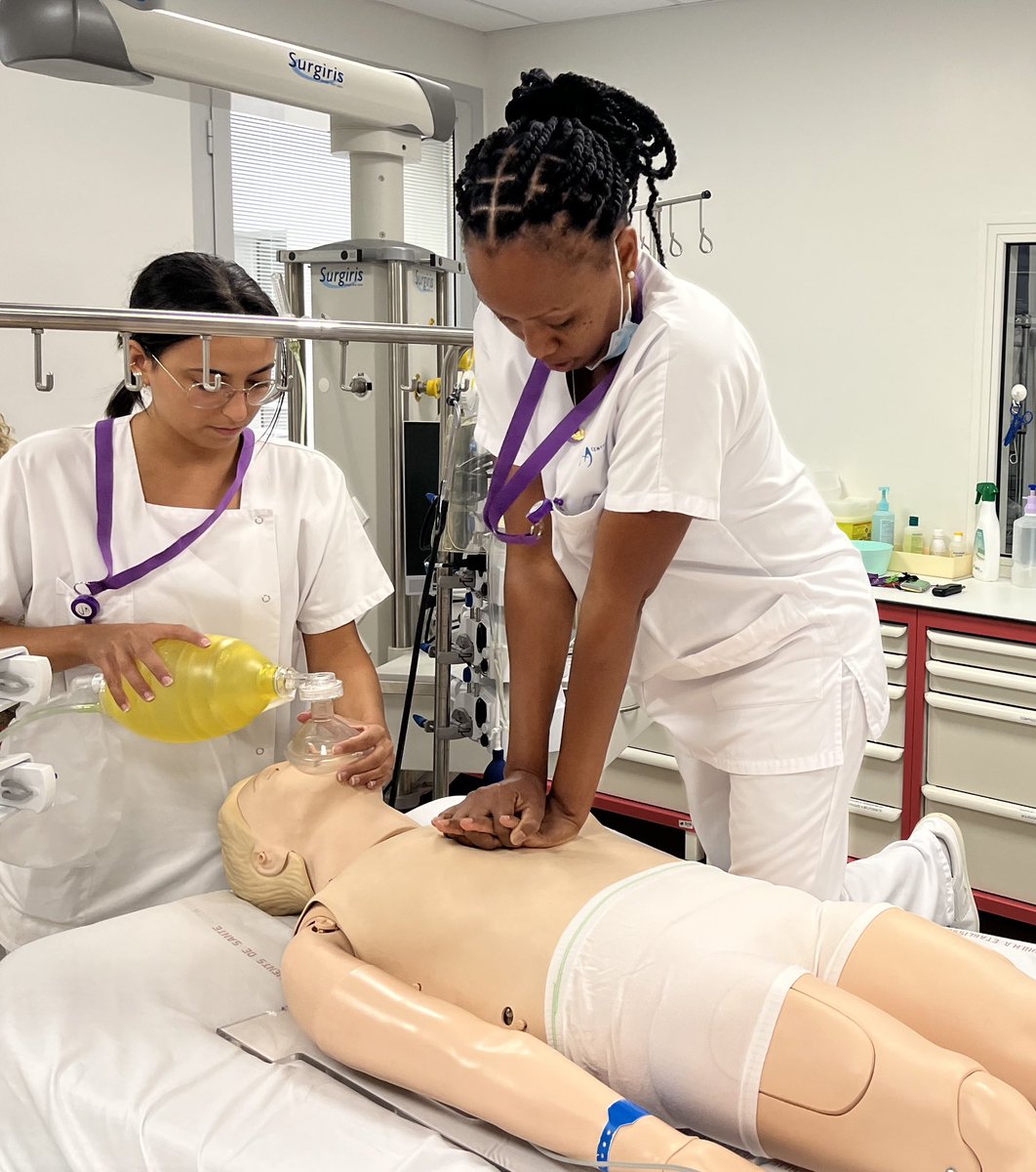 Cesu2A's tweet photo. Les nouveaux étudiants infirmiers (L3) du service réanimation du CHA ont bénéficié d'une formation sur l'arrêt cardiaque et un training massage cardiaque.
Bon stage à eux !!!👊
Merci à Graziella et Marie-Paule🥰
#cesu2a #chajaccio #jamaislapremierefoissurlepatient #ifmsajaccio https://t.co/o37vnPuImS