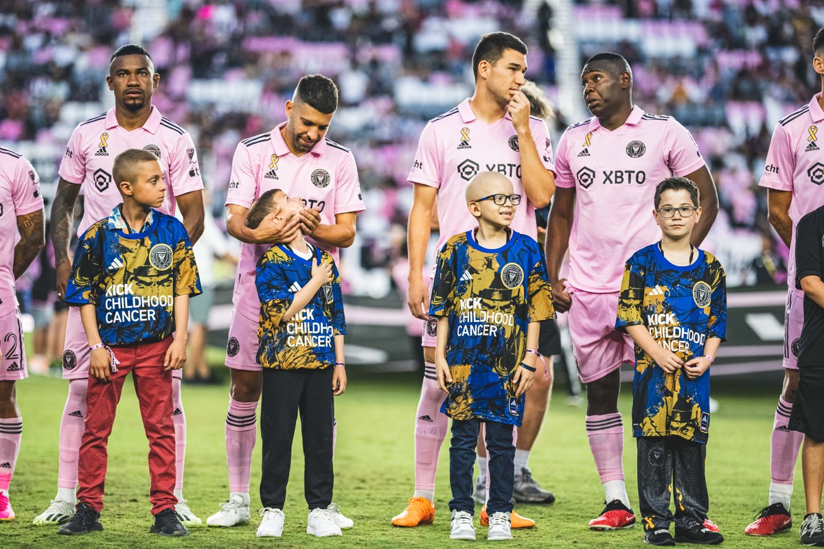 Bigger than a game 💛🖤

#KickChildhoodCancer | @mlsworks | @BaptistHealthSF