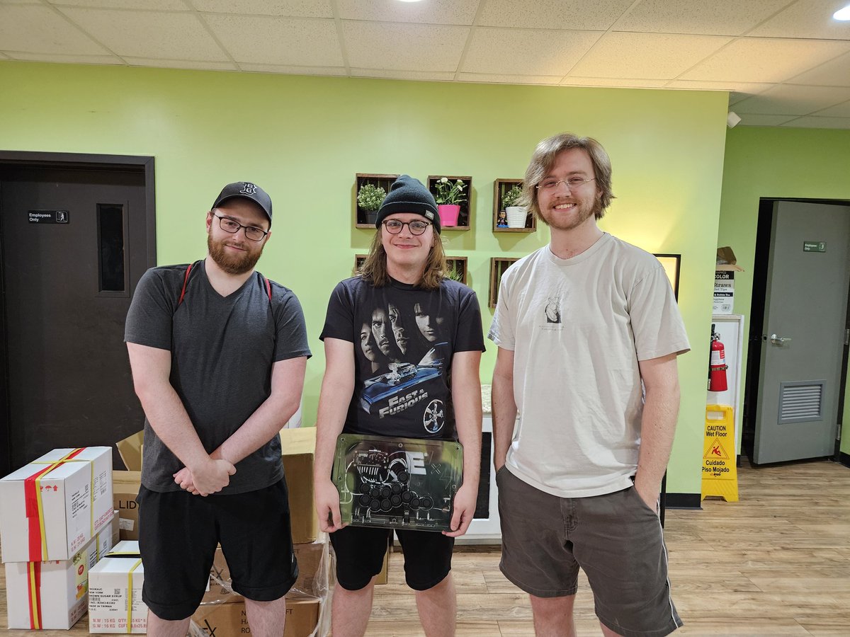 TommyToledoFGC's tweet image. Street Fighter 6 Top 3!
1st - @KenstarFGC (Right)
2nd - @zignoe (Middle)
3rd - @HTNotEasy (Left)
Another banger local in Toledo, Ohio