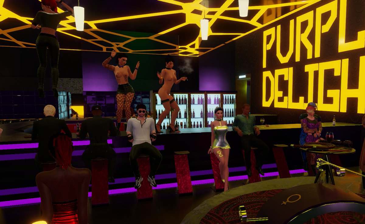 Lots of people at Purple Delight today <a href="/PURPLEDELIGHT2/">P U R P L E D E L I G H T</a>