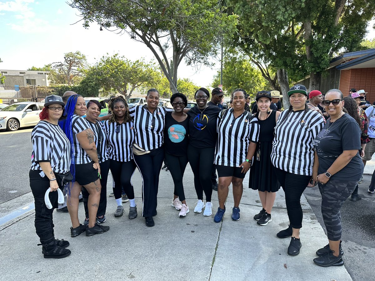 sistersofwatts's tweet photo. Mothers In Mourning March .
Love When We Can Come Together as ☝️. @AsmMikeGipson @LAPDETingirides @chambers4senate #watts #sistersofwatts #love #CommunitySupport #stopthekilling https://t.co/Gu0AB44EQ1