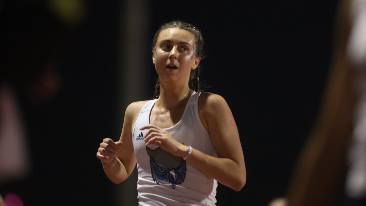 bigmac_nocheez's tweet photo. Results from Olathe Twilight XC meet at CBAC

Olathe North’s Anjali Hocker Singh wins the girls race w/ time of 17:41.20.

Olathe West wins the team race by 73-pt margin. Owls Newport took 3rd with 17:59.00. SJA edges out Rock Bridge (Mo.) for 2nd.

#KSHSAACovered x @CapFed https://t.co/9DJhIWBH5w