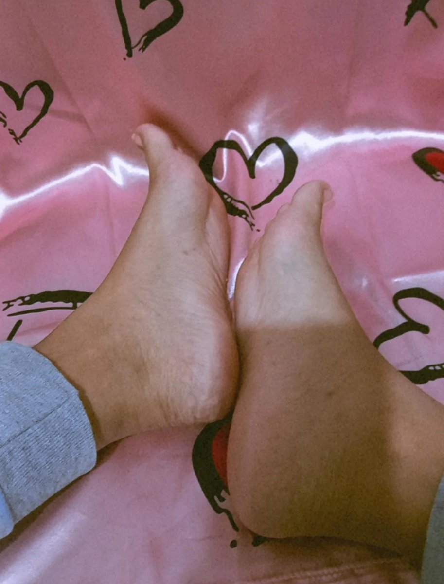 liliaansampaiio's tweet photo. compra foto do meu pé porra
#feetpic #pesfotos #packpes #feetfetiche https://t.co/C3TFGjWa8f