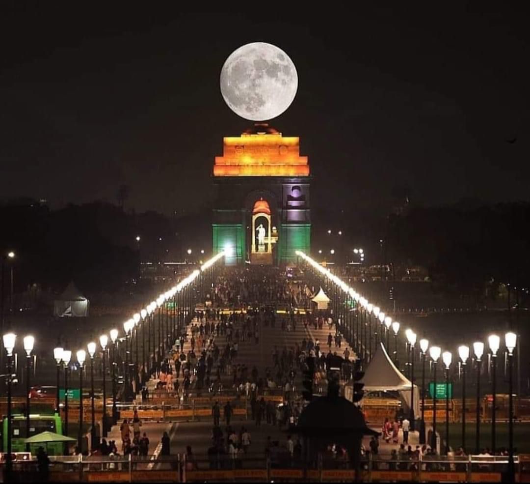 Let's be proud of being Indian! This is how we look today @ India Gate ...