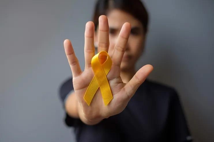 CDMC305Sencillo's tweet photo. (DMPS) anualmente se celebra el 10 de septiembre el Día Mundial de la Prevención del Suicidio.
Sepa que no está solo
Aun hay esperanza 
Escucha sin juzgar y ofrezca su apoyo
Crea esperanzas atraves de la acción  ¡¡ESTA BIEN PEDIR AYUDA!!
Paremos con el SUICIDIO 
AYUDA!! 
(DMPS)🎗 https://t.co/sj43oberC3
