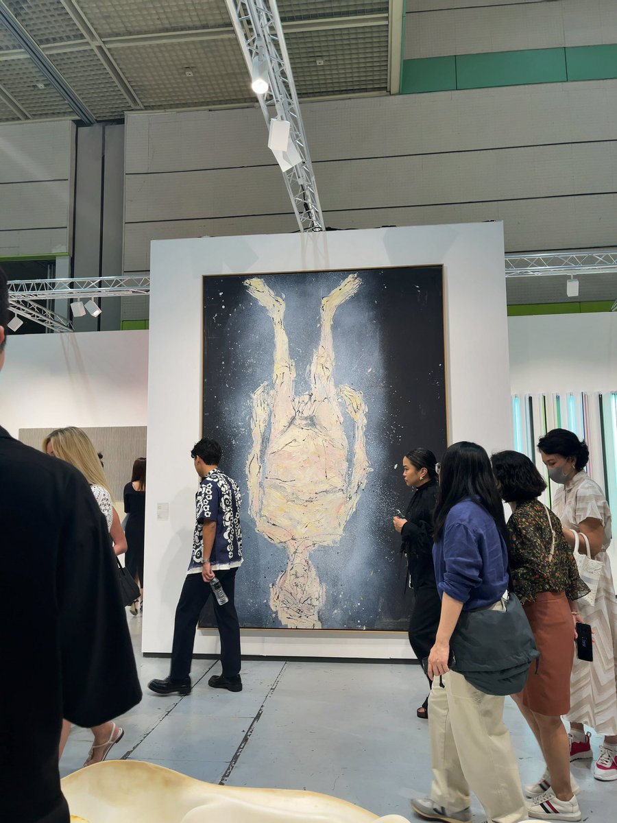 cryptoartfes22's tweet photo. Frieze Seoul https://t.co/ZRoED76OGQ