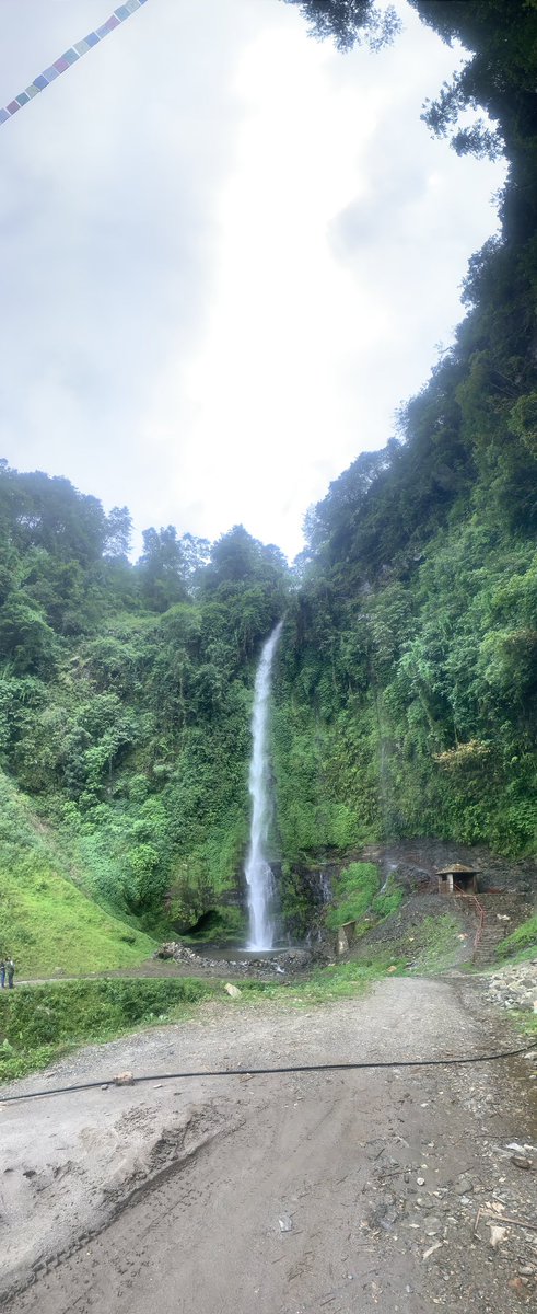 regeint's tweet photo. Lakhinshowar waterfall, Nuwakot, Nepal #waterfall #jungle #nepal https://t.co/vdFXE3oXms