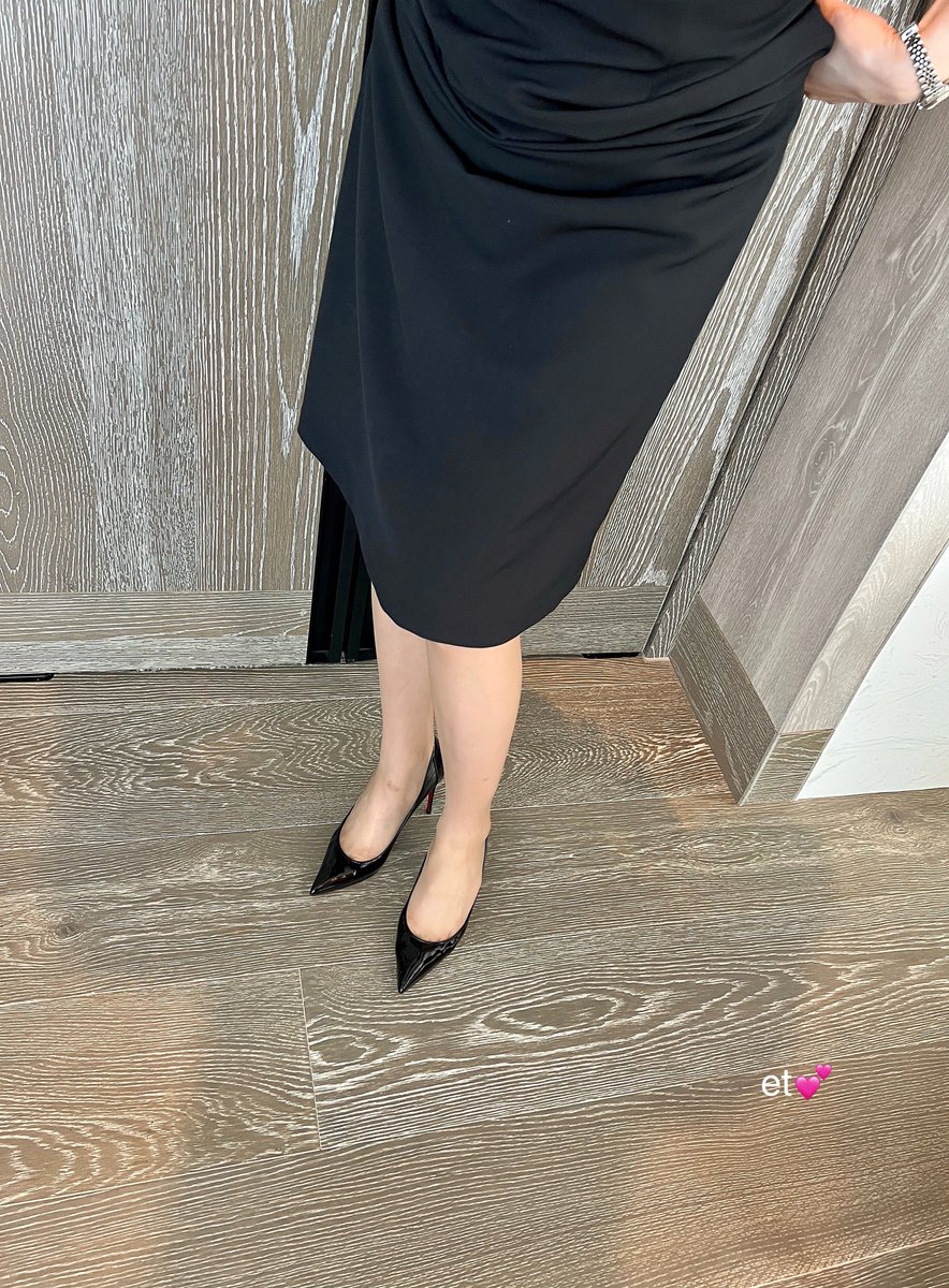 12時からwebミーティングです✨
着替えました💖 https://t.co/5yKIr2ge6R